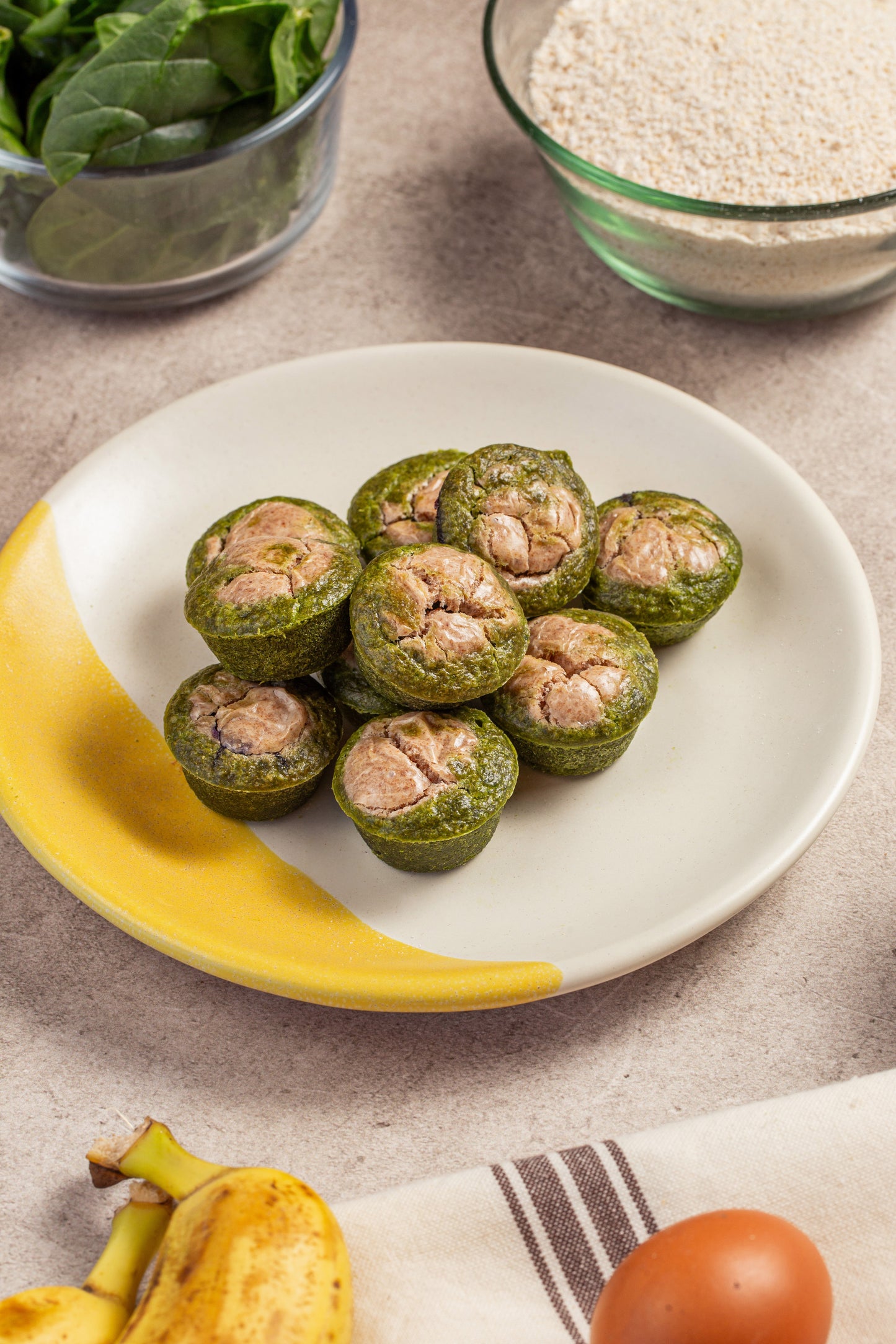 Mini muffins de espinaca con blueberries